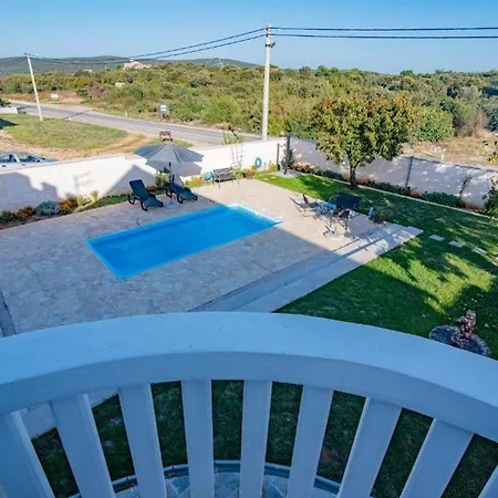 House Matan Tisno